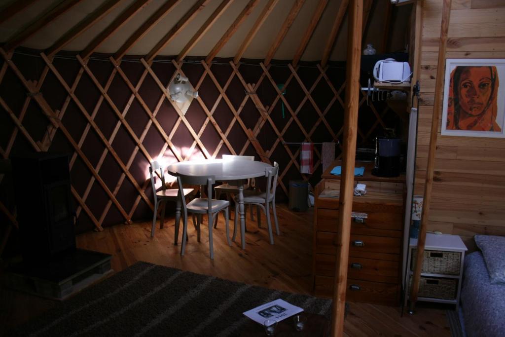 Tente de luxe Yourtes En Terrasse Bonneval (Haute-Loire)